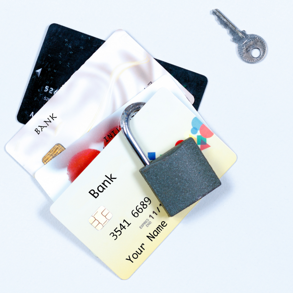 Keep your credit card safe : 5 tips to prevent scams 1